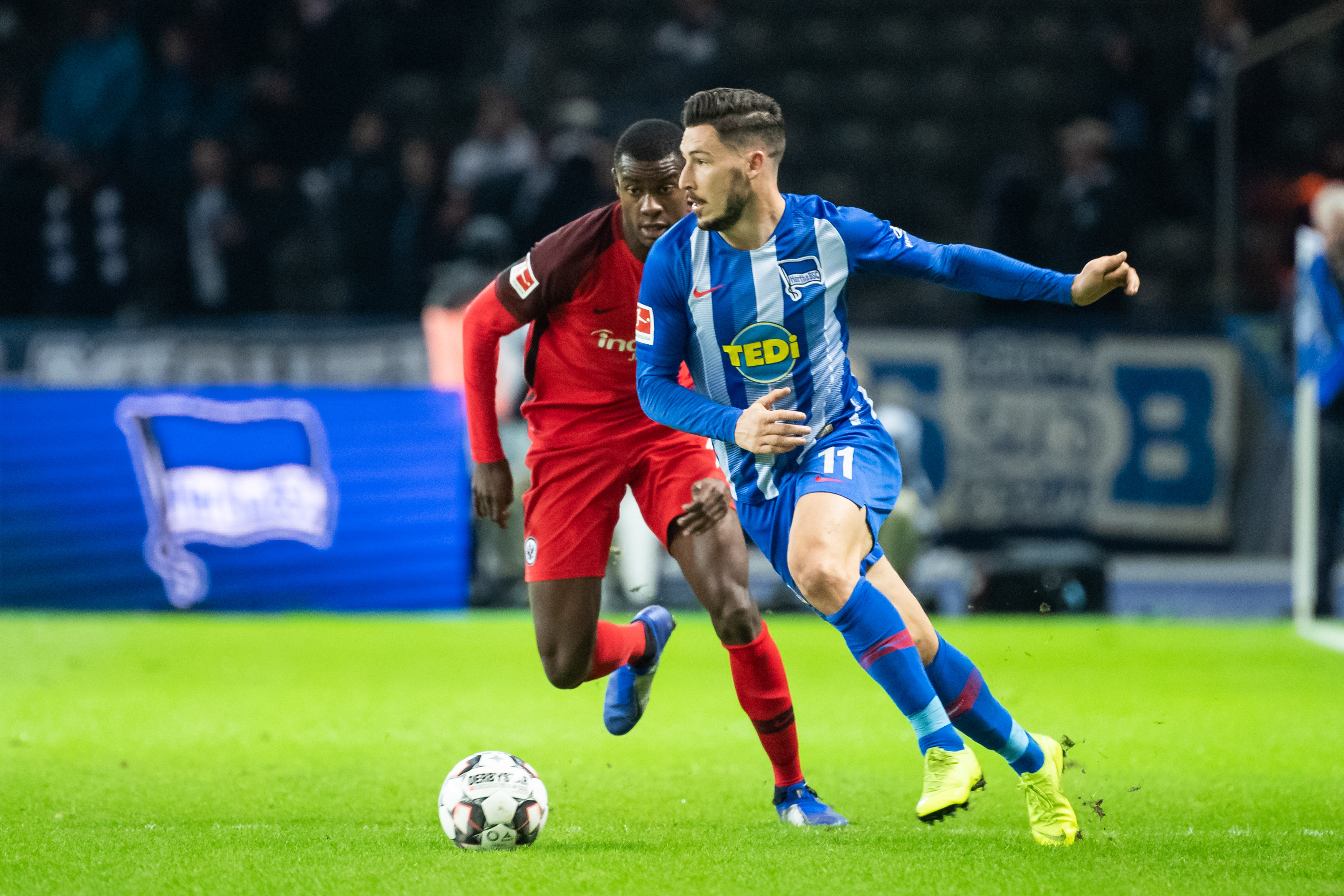 韦世豪等球 韦世豪等球